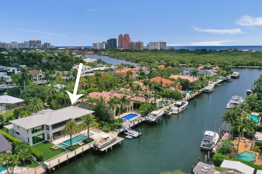 2718 NE 17th Street Fort Lauderdale FL 33305