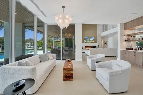 2718 NE 17th Street Fort Lauderdale FL 33305