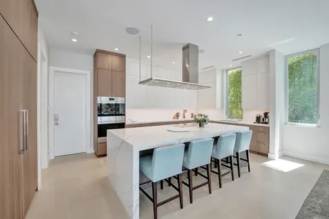 2718 NE 17th Street Fort Lauderdale FL 33305