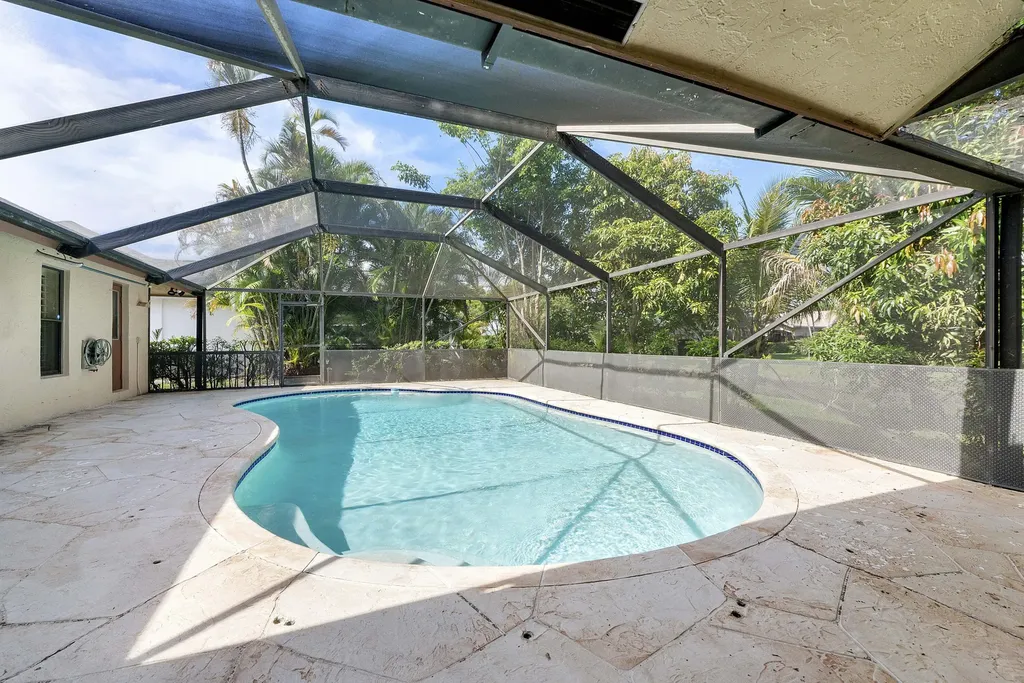 18324 181st Circle S Boca Raton FL 33498