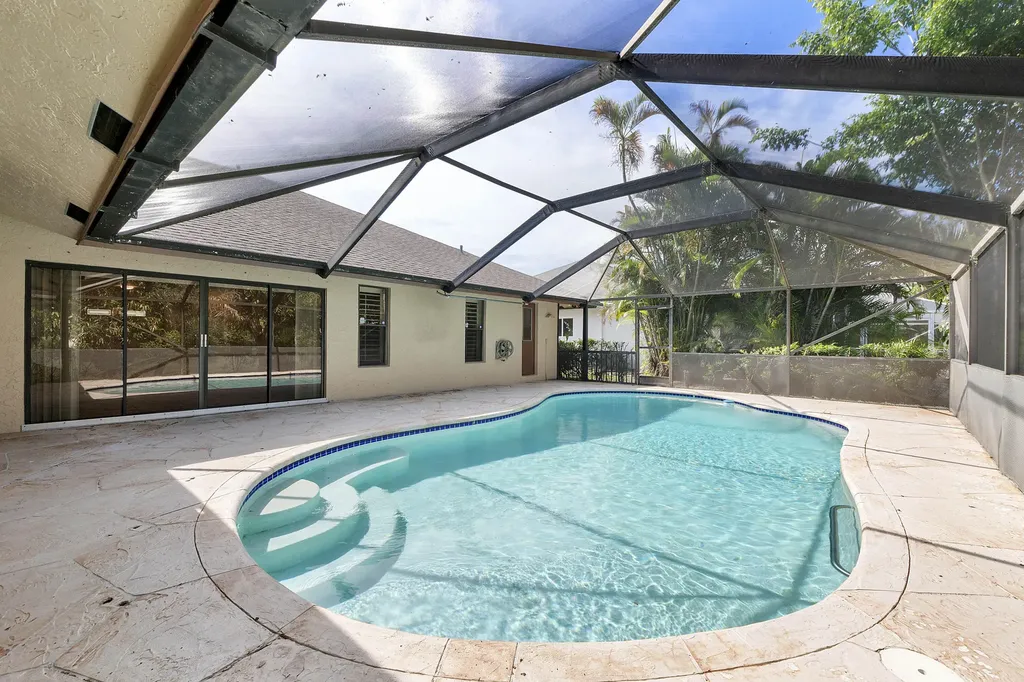 18324 181st Circle S Boca Raton FL 33498