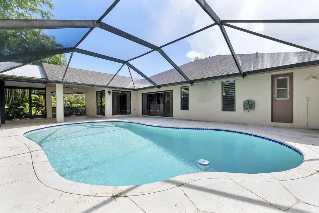 18324 181st Circle S Boca Raton FL 33498