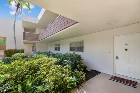 3621 Oaks Clubhouse Drive Pompano Beach FL 33069