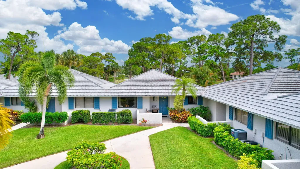 526 Club Drive Palm Beach Gardens FL 33418
