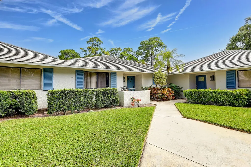 526 Club Drive Palm Beach Gardens FL 33418