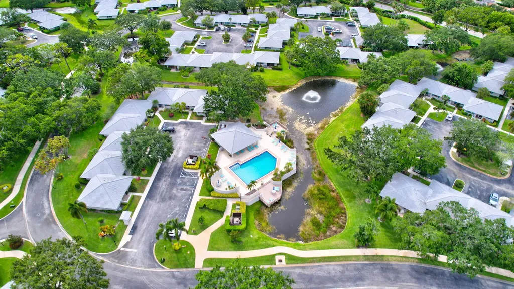 526 Club Drive Palm Beach Gardens FL 33418
