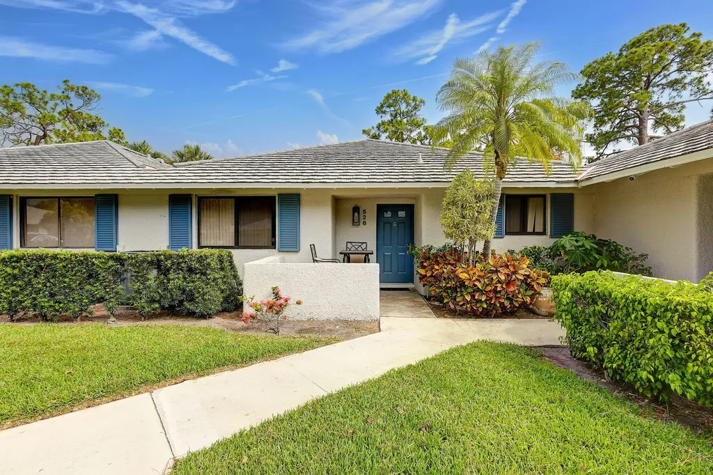 526 Club Drive Palm Beach Gardens FL 33418