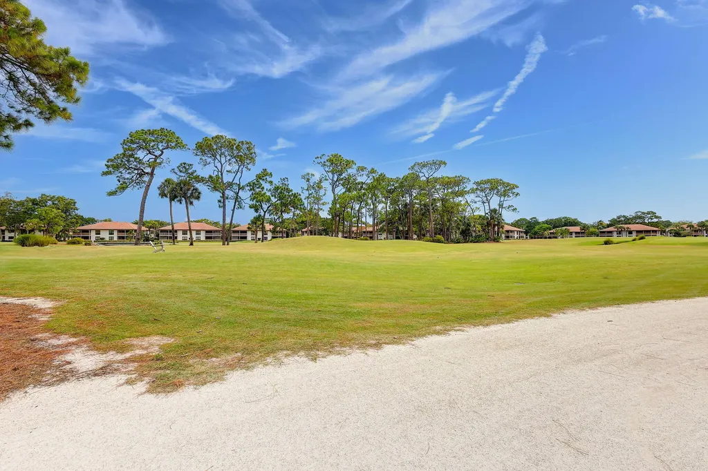 526 Club Drive Palm Beach Gardens FL 33418