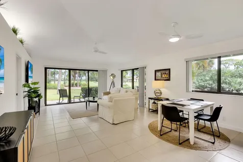 526 Club Drive Palm Beach Gardens FL 33418