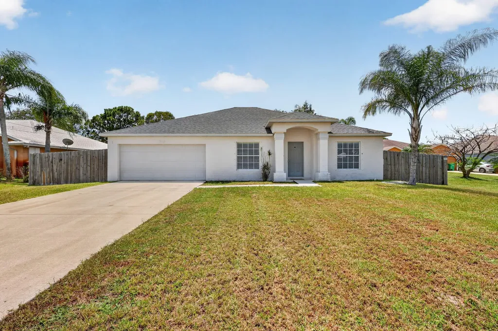 6115 NW Nolia Court Port St Lucie FL 34983