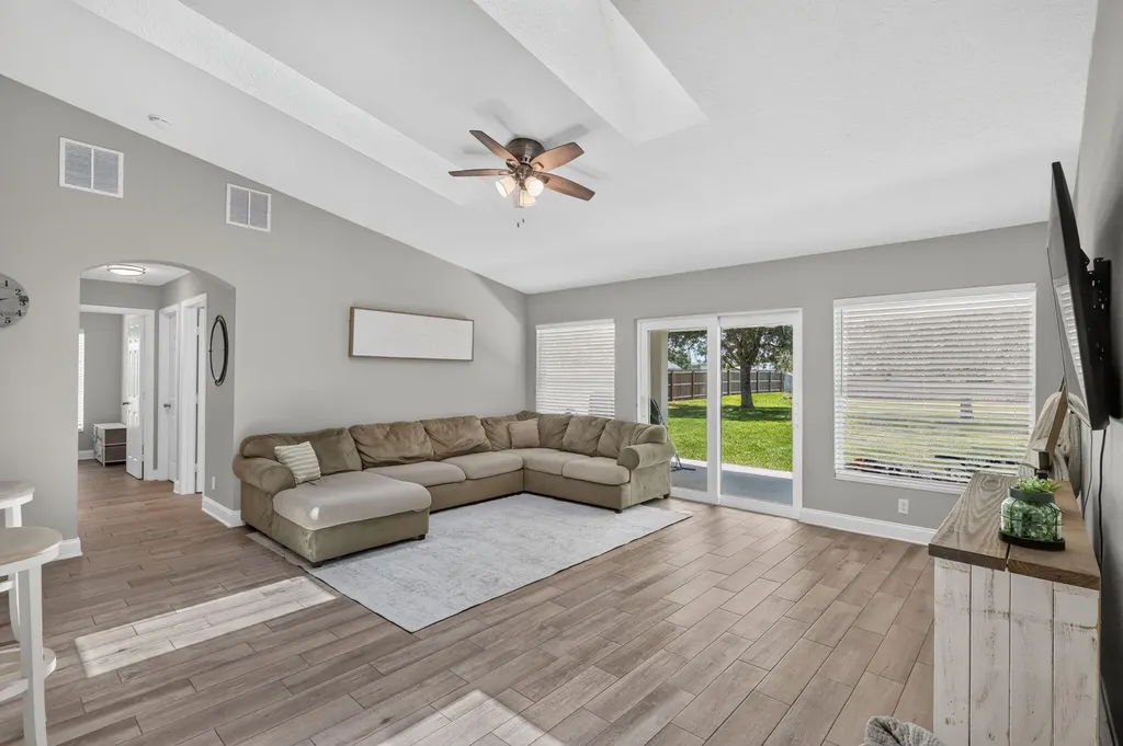6115 NW Nolia Court Port St Lucie FL 34983