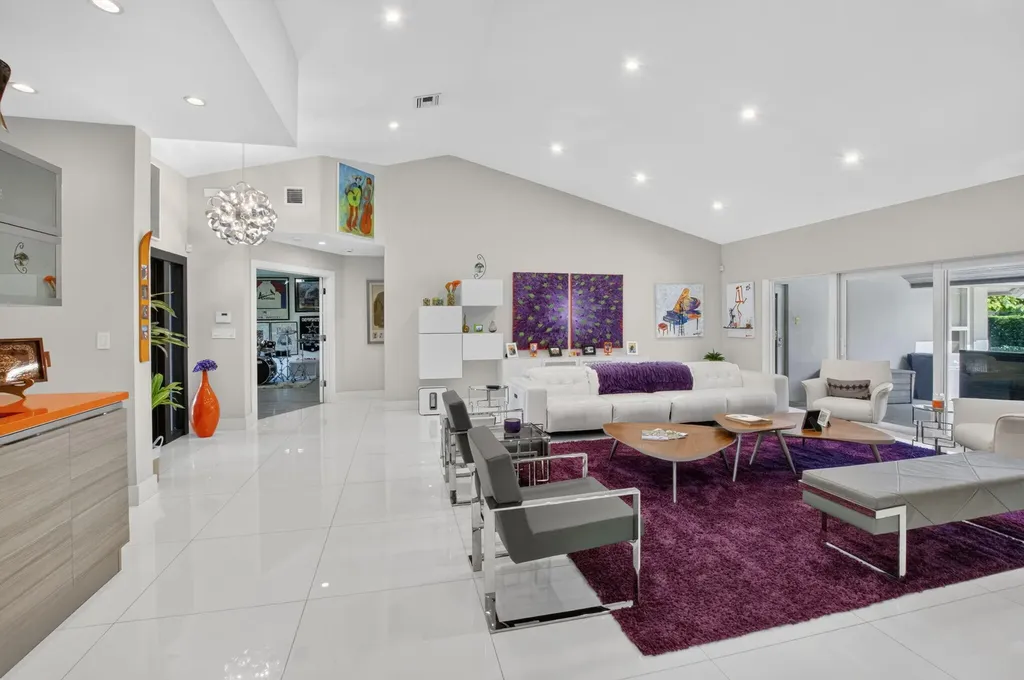 3245 St James Drive Boca Raton FL 33434