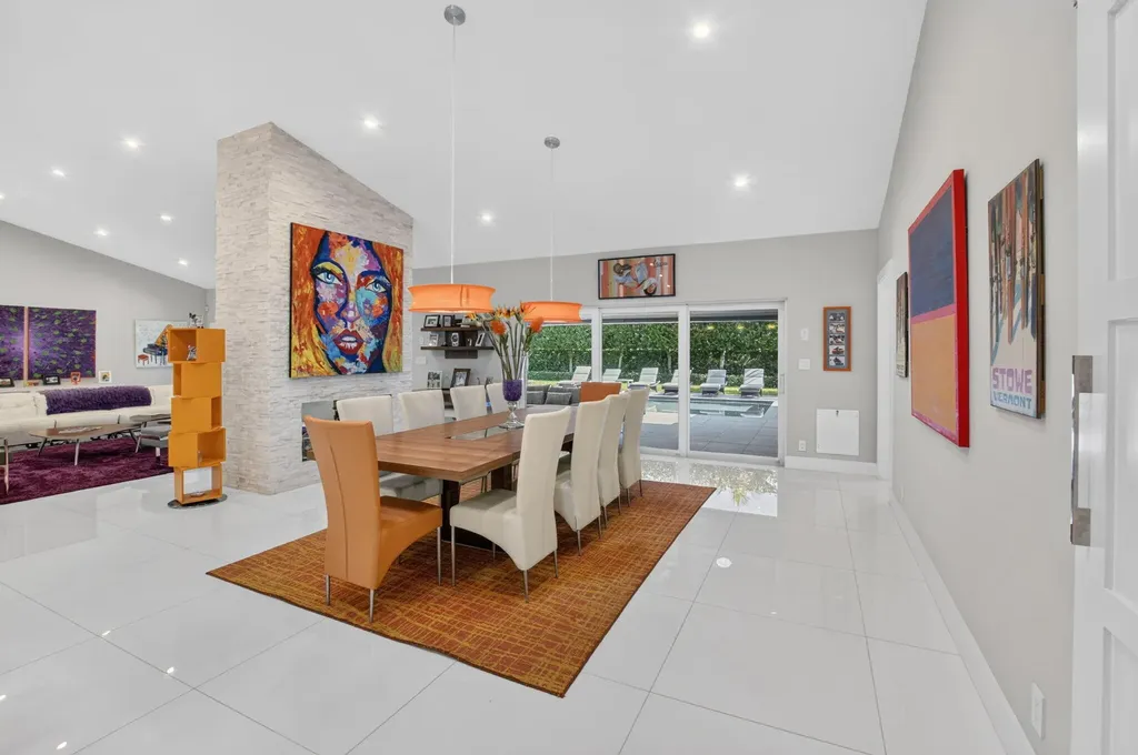 3245 St James Drive Boca Raton FL 33434