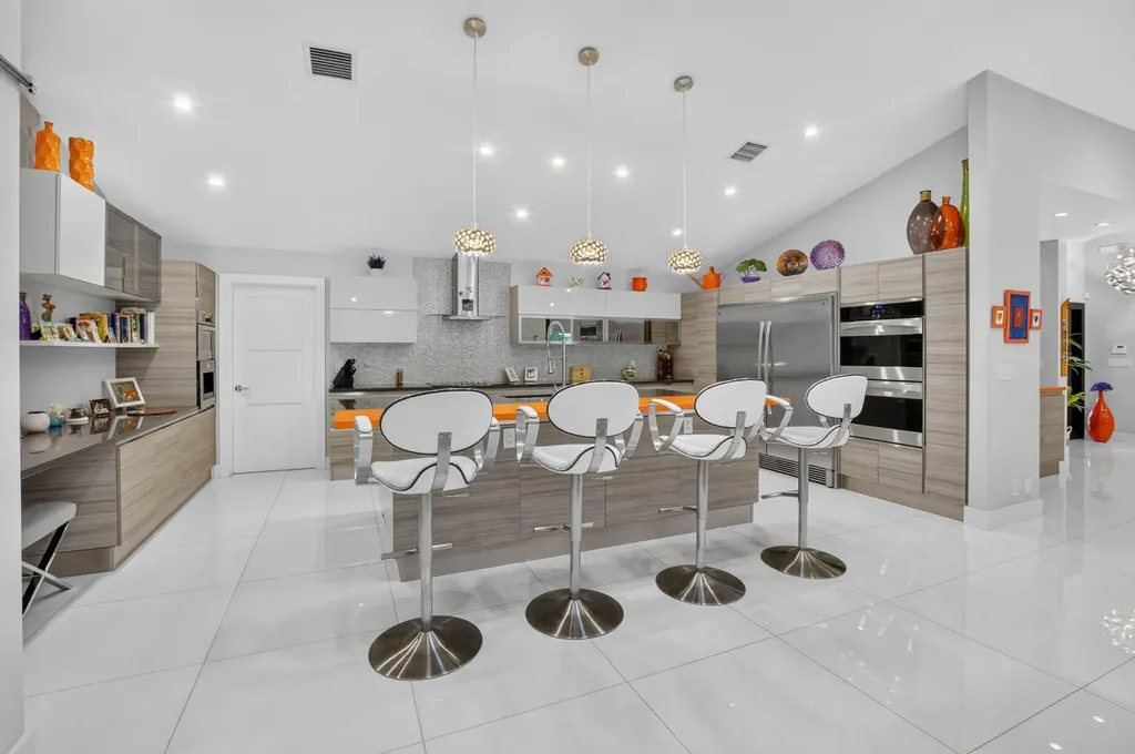 3245 St James Drive Boca Raton FL 33434