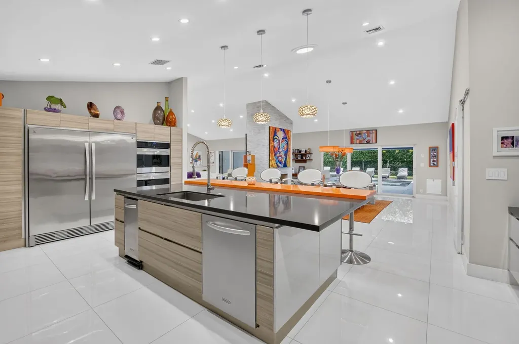3245 St James Drive Boca Raton FL 33434