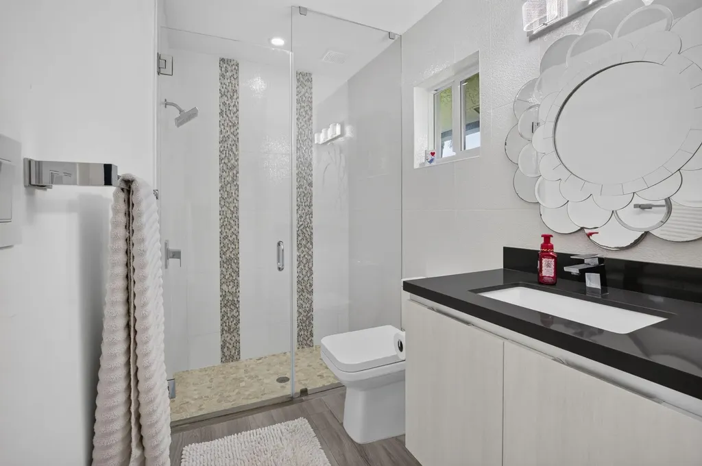 3245 St James Drive Boca Raton FL 33434