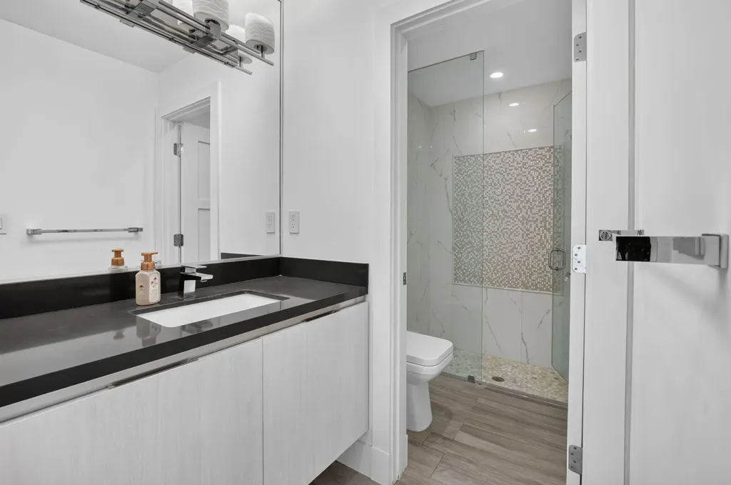 3245 St James Drive Boca Raton FL 33434