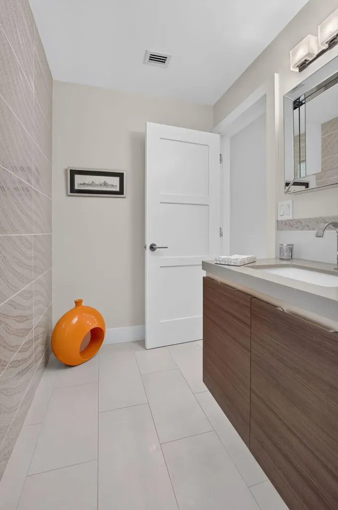 3245 St James Drive Boca Raton FL 33434