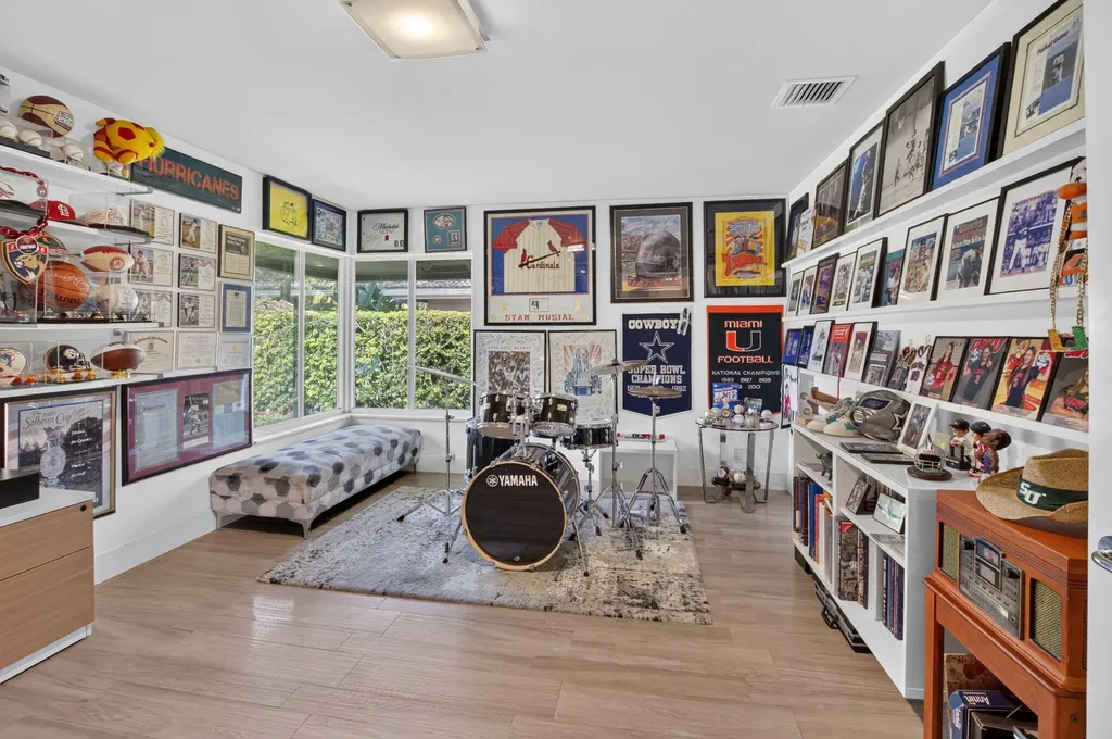 3245 St James Drive Boca Raton FL 33434
