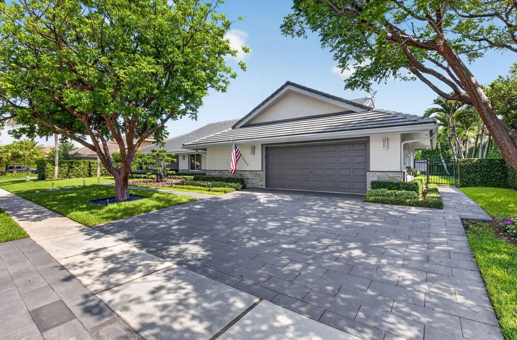 3245 St James Drive Boca Raton FL 33434
