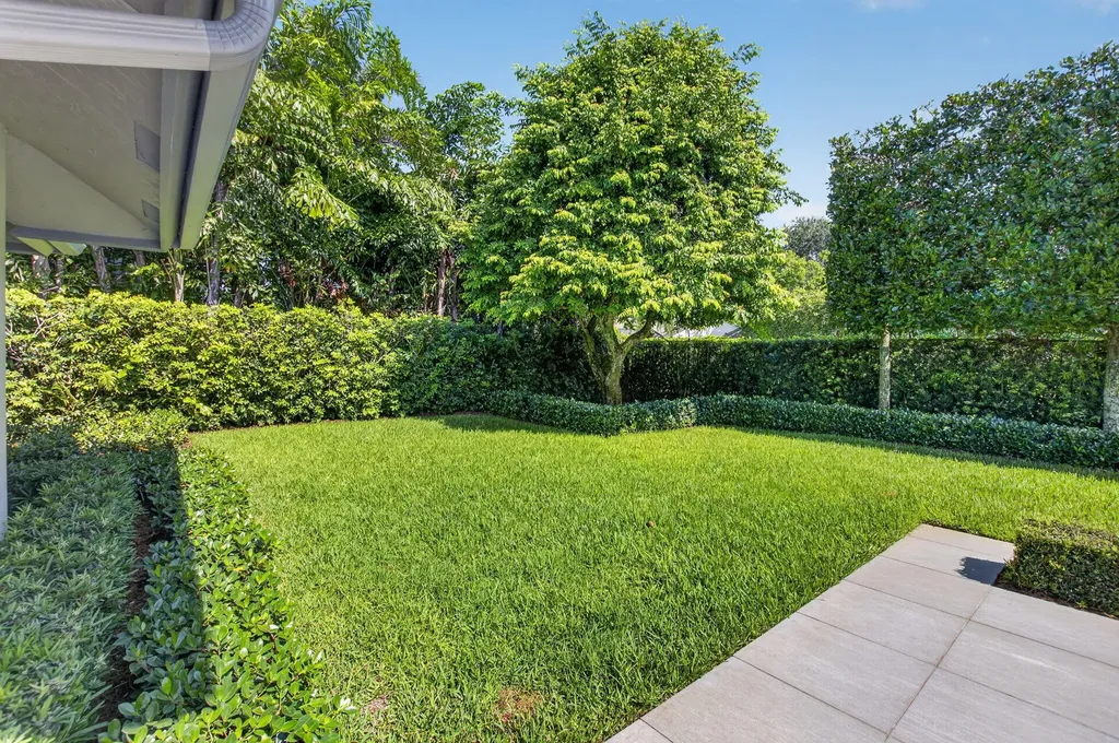 3245 St James Drive Boca Raton FL 33434