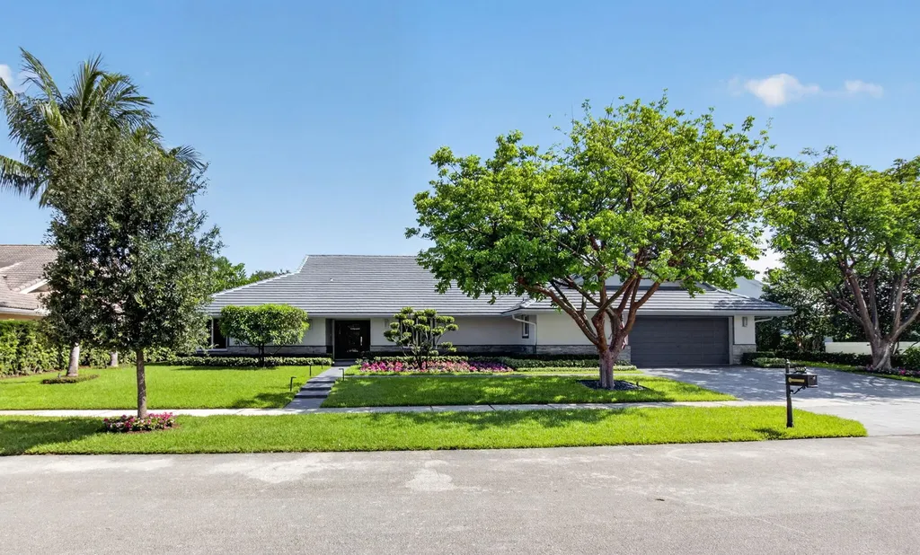 3245 St James Drive Boca Raton FL 33434