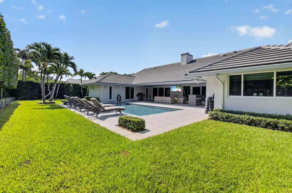 3245 St James Drive Boca Raton FL 33434