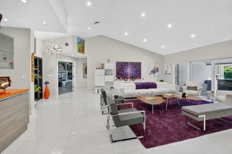 3245 St James Drive Boca Raton FL 33434