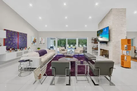 3245 St James Drive Boca Raton FL 33434