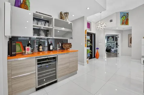 3245 St James Drive Boca Raton FL 33434