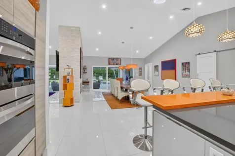 3245 St James Drive Boca Raton FL 33434