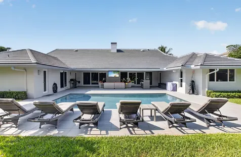 3245 St James Drive Boca Raton FL 33434