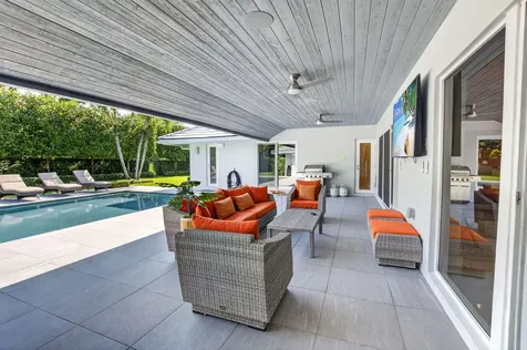3245 St James Drive Boca Raton FL 33434