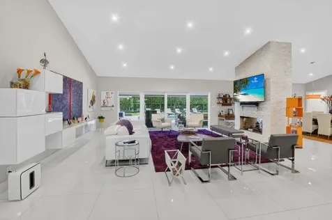 3245 St James Drive Boca Raton FL 33434
