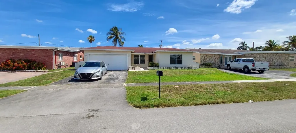 11351 NW 40th Place Sunrise FL 33323