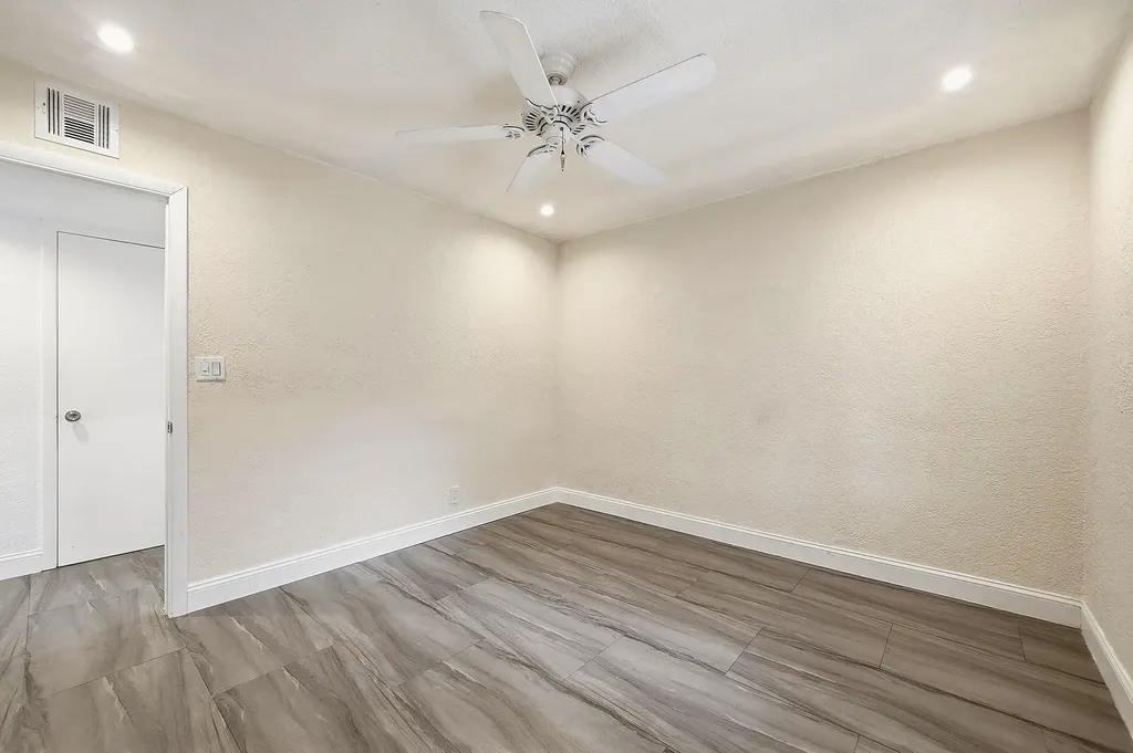1777 NE 17th Street Fort Lauderdale FL 33305