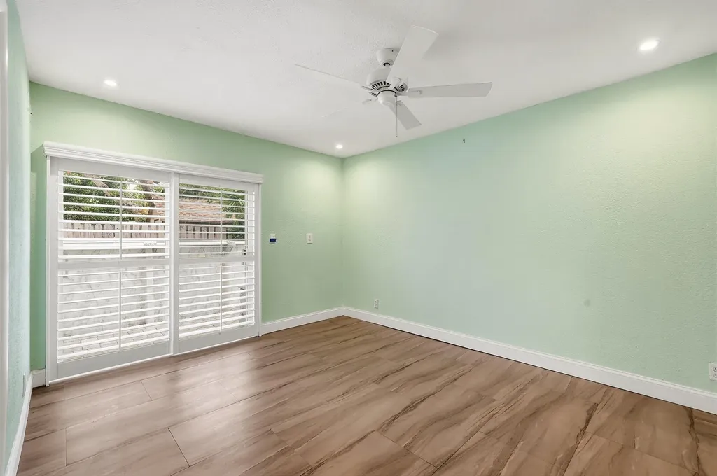 1777 NE 17th Street Fort Lauderdale FL 33305