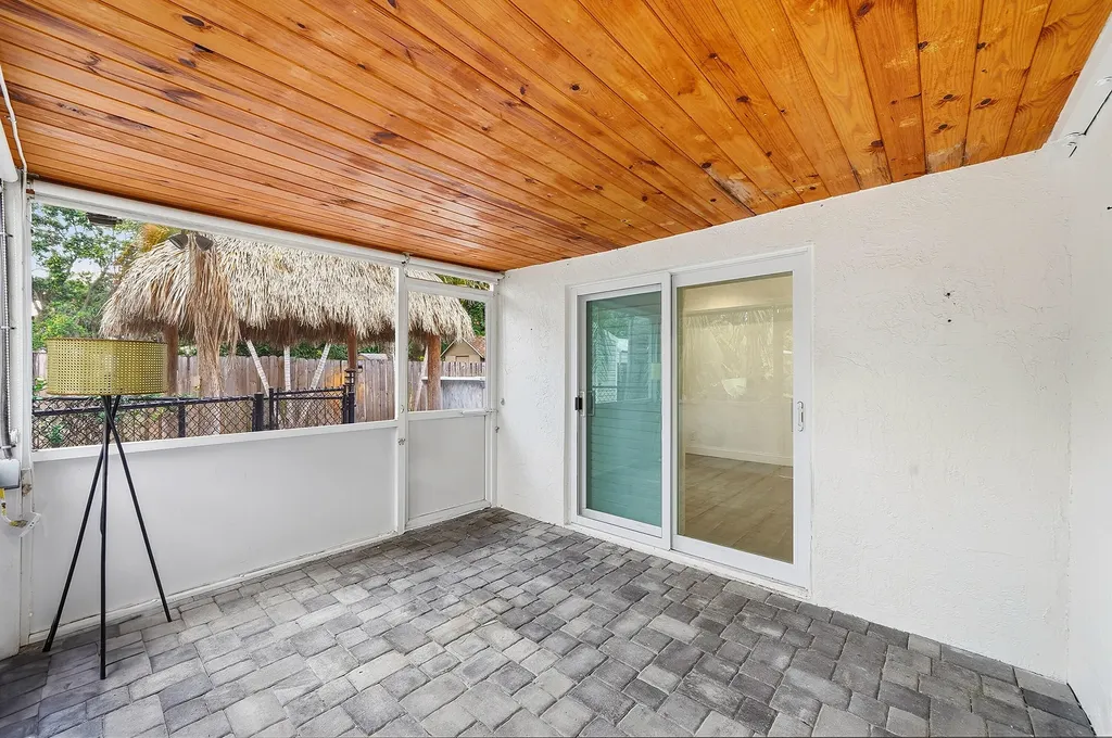 1777 NE 17th Street Fort Lauderdale FL 33305