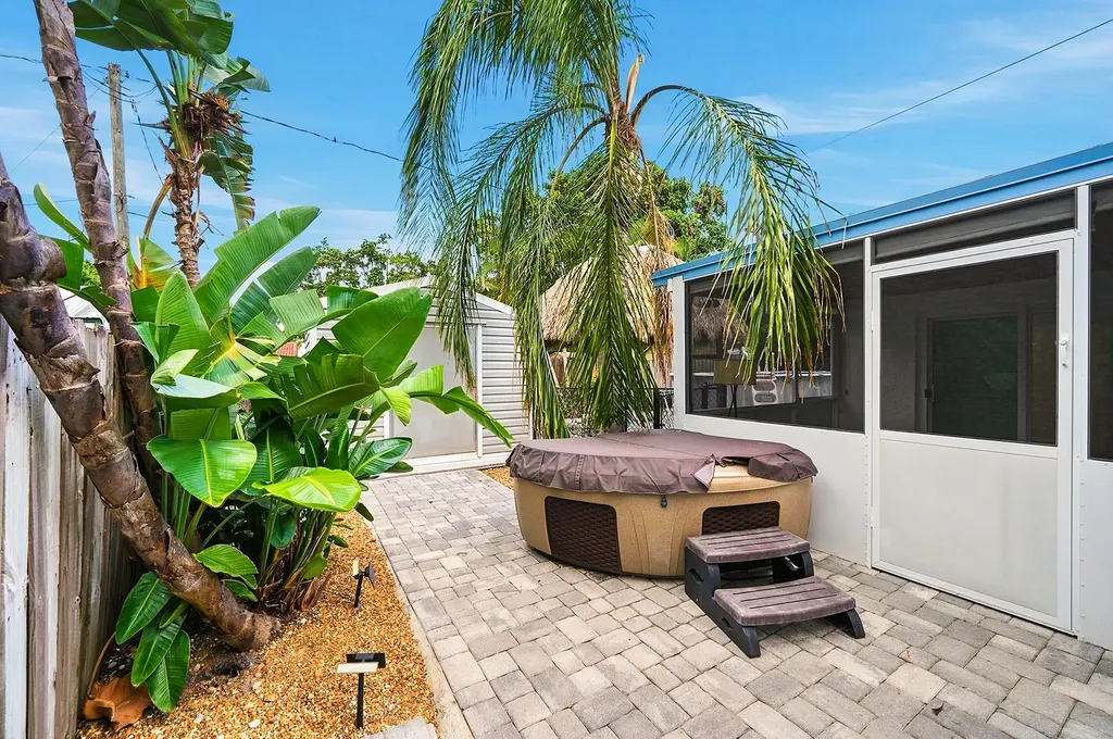 1777 NE 17th Street Fort Lauderdale FL 33305