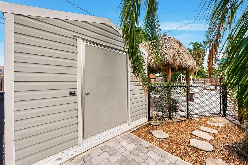 1777 NE 17th Street Fort Lauderdale FL 33305