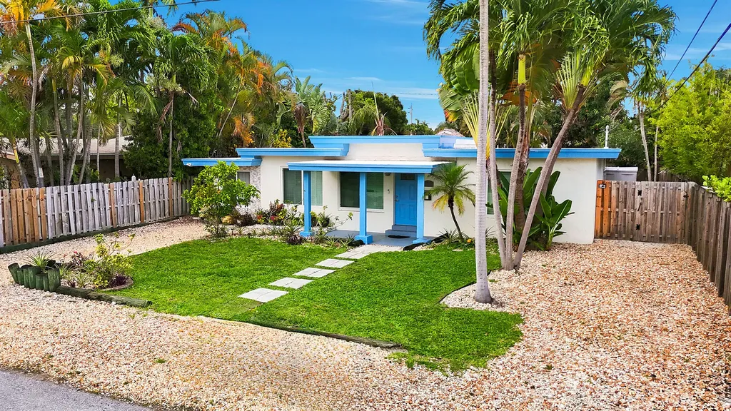 1777 NE 17th Street Fort Lauderdale FL 33305