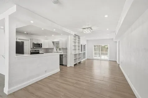 1777 NE 17th Street Fort Lauderdale FL 33305