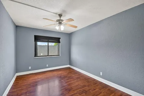 320 Woodland Road Palm Springs FL 33461