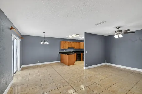 320 Woodland Road Palm Springs FL 33461
