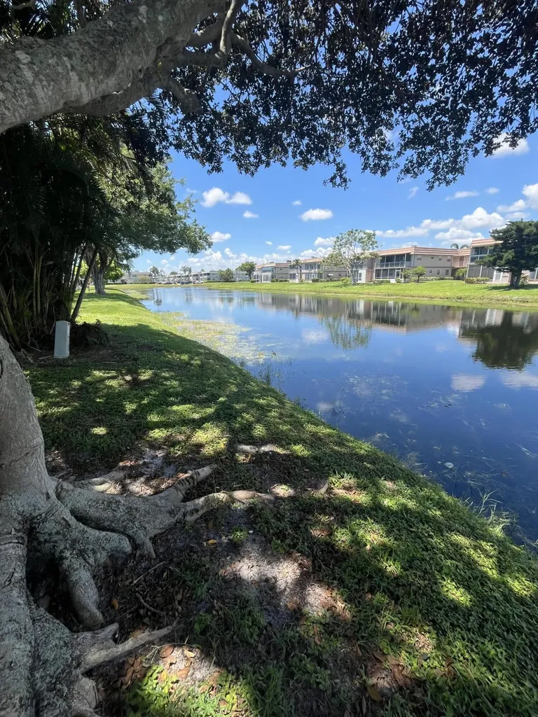 210 Valencia I Delray Beach FL 33446
