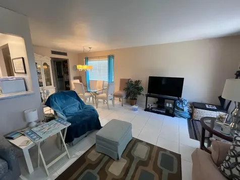 210 Valencia I Delray Beach FL 33446
