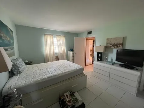 210 Valencia I Delray Beach FL 33446