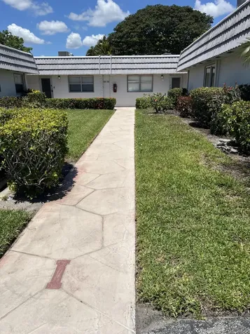 210 Valencia I Delray Beach FL 33446