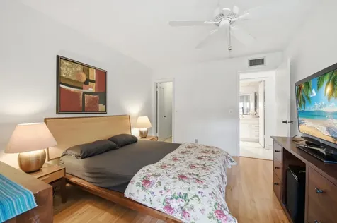441 Burgundy J Delray Beach FL 33484