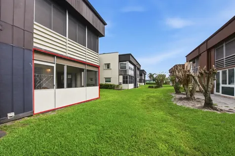 441 Burgundy J Delray Beach FL 33484